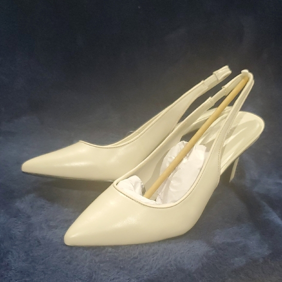 Karl Lagerfeld Soft White Cream Rosalyn Nappa Heels - Picture 4 of 13